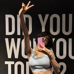 나나, <b>브라</b>톱 하나만 걸치고…숨겨둔 근육질 납작배 "견뎌야 해"