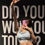 나나, 뼈말라 몸에 등 근육까지‥힙한 ‘<b>오운</b>완’ 셀카