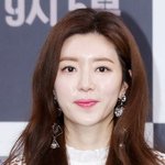 [어케생각해] [<b>POP</b>이슈]‘남편 버닝썬 논란’ 박한별, 父까지...