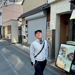 조세호, 아내와 日 여행 떠났나…지드래곤 뺨치는 러블리 스카프룩