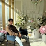 [드루와] 김우빈, 10년째 신민아 사로잡은 '<b>문짝</b> 남친'의 정석