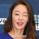 '불륜설' 해명 후...'母 8살 연하' 새 아버지와 <b>돈독</b>한 일상