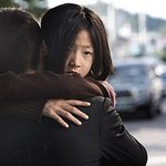 고인을 욕보이는 건 누구인가