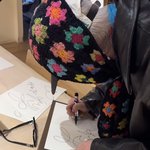 지디 <b>은발</b>했네