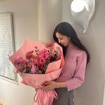 [모두드루와] '금융인' <b>효민</b>, 예비신랑이 준 꽃다발 들고?…"결혼...