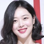 “<b>대역</b> 배우 있는데 나체 베드신 요구”… 故설리 오빠, 김수현에...