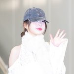 [현장포토] "<b>아침</b>부터 예쁨"…장원영, 비현실 비주얼