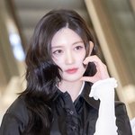 [현장포토] "애교에 <b>사르르</b>"…가을, 러블리 출국