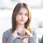 [현장포토] "설·렘·주·의·보"…카르멘, <b>상큼</b> 손하트