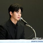 김수현 "저는 겁쟁이, 가진 것 지키기만 급급..김새론과 1년...