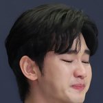 김수현, '눈물의 기자회견