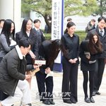 원해” 어도어vs 뉴진스 “그럴 상황 아냐” 상반된 입장 [<b>IS</b>현장]