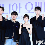 ‘바니와 오빠들’ <b>PD</b> “첫 방송 편성 연기...긍정적으로 생각...