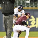 [사진]정수빈,'태진아! <b>충돌</b> 괜찮아?'