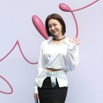 <b>신소율</b> "열심히 바르게 잘 살자…이제 봄 맞이" [尹탄핵인용]