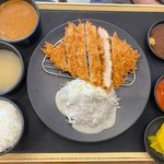 최근 샐러드 <b>드레싱</b> 바뀌었다는 연돈???