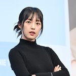 故김새론 49재...'절친' 김보라의 애틋한 편지 "다시 볼 수...