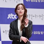 '뇌 신경마비 투병' 김윤아, 안타까운 소식 전했다…"의식 저...