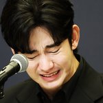 김수현 방지법’ 국민<b>청원</b> 5만명 돌파···국회 논의된다