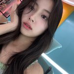 그... 강혜원 뭔가 얼굴 달라지지않음?