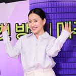 “결혼하고 싶다”던 조현아, 절친 효민 결혼식 <b>부케</b> 받았다