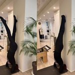 김희선, 물구<b>나무</b> 자세도 예뻐…男배우들 감탄[핫픽]