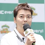 [<b>POP</b>이슈]“박나래에 미안” 전현무, 보아 이어 취중 라방 논란...