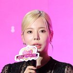 [팝업]<b>SM</b> 떠난 소녀시대 써니, 삼촌 이수만에게로?..A20엔터...