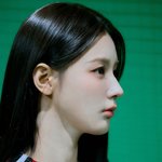 <b>옆태</b> <b>미인</b>에게 시구는 최고의 콘텐츠가 맞다