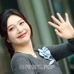 [포토]크러쉬 열애중 조이, 안녕~