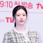 [현장포토] "설.렘.주.의.보"...고윤정, 인형의 눈맞춤