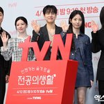 '언슬전' 신원호 "'<b>슬의생</b>' 세계관 확장…구르고 깨지는 레지던트...