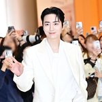 [현장포토] "눈부시게 스윗해"…이준혁, <b>백마</b> 탄 왕자