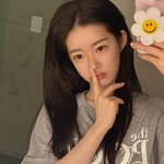 ‘승리·허웅 열애설’ 유혜원, 패션은 <b>GD</b> 따라잡기..당길수록 예쁘네