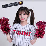 ‘삐끼삐끼 춤’ 유행시킨 이주은, <b>LG</b>트윈스 응원단 합류