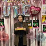 유이, 꿀벅지는 어디로? 살 쏙 빠진 36세 생일 근황 “감사합니다”