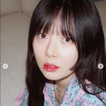 현아, 러블리룩에 '피어싱 한 방'…결혼 후 확 달라진 분위기