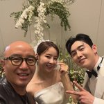 홍석천·신지, 박현호 은가은박현호 결혼 인증샷 "행복하게 살아"
