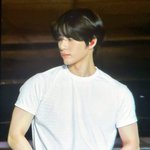 투바투 범규 어깨