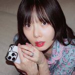 현아의 <b>SNS</b> 속 신혼 분위기, 과감하게 공개한 파자마 룩