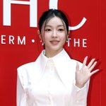 [단독] 오마이걸 유아, 한소희·전종서 만났다…영화 '프로젝트 Y'...