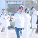 방탄 퍼<b>투</b>댄 뮤비 비하인드 포토 진