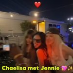 코첼라 제니 <b>리사</b> 로제