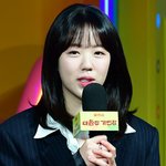 [19] [포토] 지예은, ‘대환장’ <b>숙박</b>업소