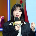 [포토]지예은, ‘대환장기안장’..셔틀보트 선장