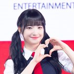 [드루와] [현장포토] "<b>미소</b>에 사르르~"...방윤하, 힐링...