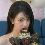 장원영, 초코케이크라니 ‘럭키비키’... 눈이 얼굴에 반