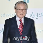 '90세' 이순재, 건강 악화로 시상식 불참…소속사 대표 "응원과...