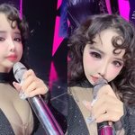  글래머에 화려 미모까지…<b>2NE1</b> 콘서트 리허설 중 셀카 [N샷]