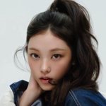 [어케생각해] 해린이랑 수지랑 닮은거 같지 않아??